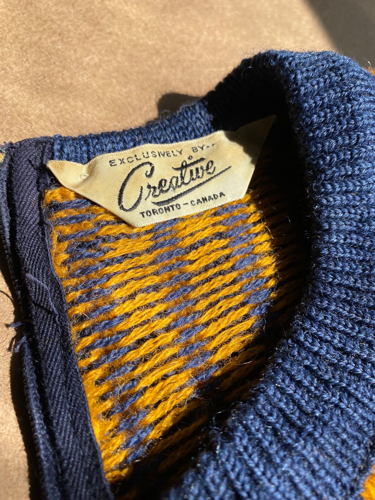 1950s Knitted Top With Stripes (M)