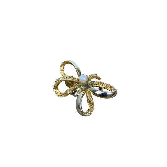 1960s Mid-Century Bow Design Gold Tone Brooch