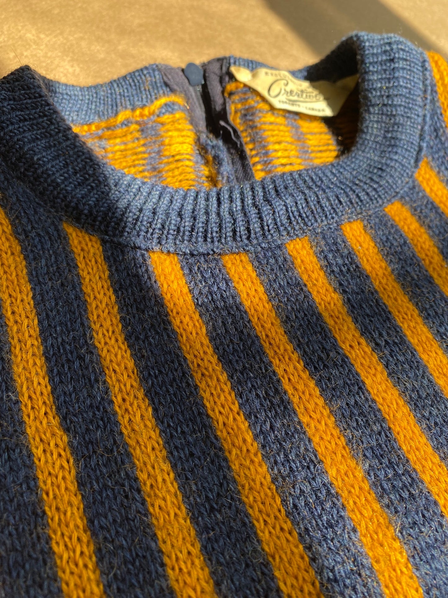 1950s Knitted Top With Stripes (M)